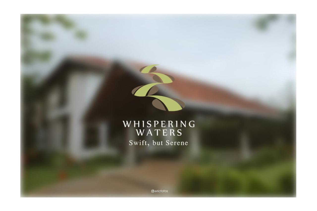 Hotel Whispering Waters Malayāttūr Esterno foto